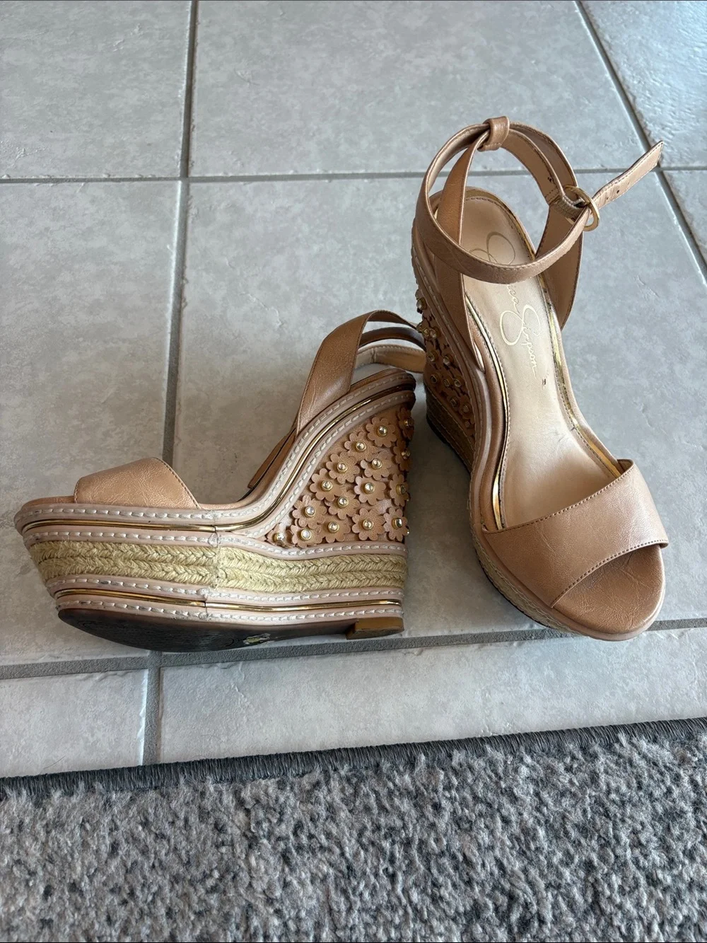 Jessica Simpson Ameeka wedge  Sandals in Tan 8.5 super cute